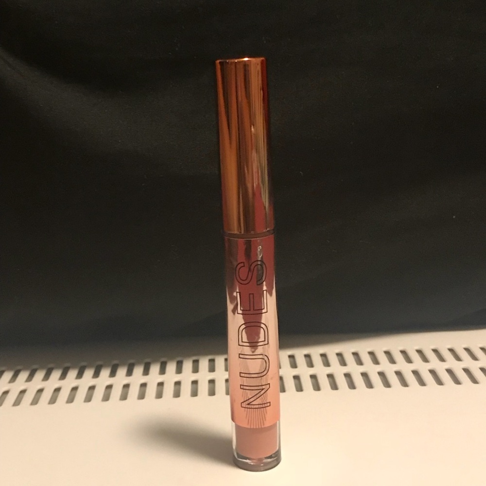Lip gloss